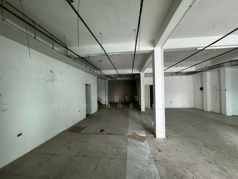 For Rent - Commercial Building for Rent - Prime Rama I Road, Bangkok