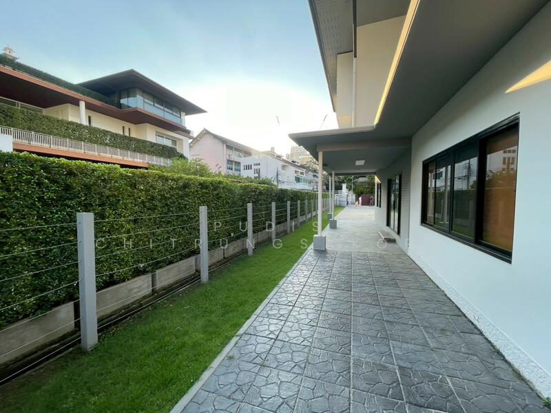 2-Storey Detached House for Rent | Ruamrudee Area, Bangkok, Lumphini, Pathum Wan, Bangkok, , 800 sqm, Shophouse For Rent, by Pudis Chitrungsakorn, 500139331 - DDproperty.com