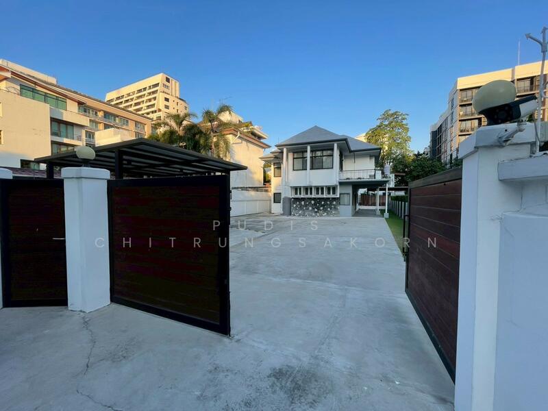 2-Storey Detached House for Rent | Ruamrudee Area, Bangkok, Lumphini, Pathum Wan, Bangkok, , 800 sqm, Shophouse For Rent, by Pudis Chitrungsakorn, 500139331 - DDproperty.com