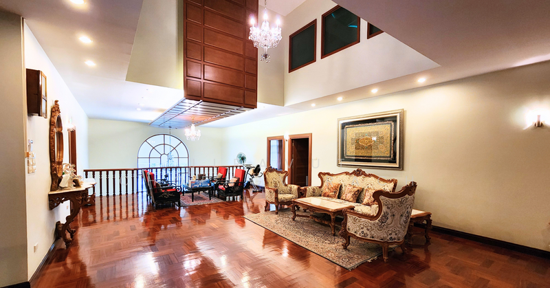 For Sale - Large Detached House | Phutthamonthon Sai 2, Soi 31 A large detached residence on a 334.7 sq.wah, Bangkok