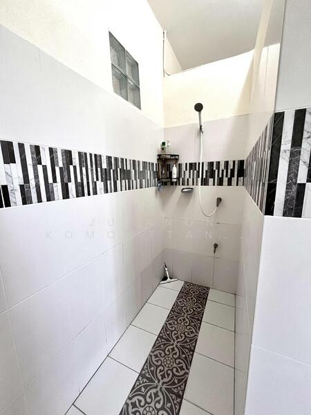 ขายบ้านสวน 2 ไร่เศษ ไม่ไกลกรุงเทพ ติดถนน อยู่ในชุมชน ปลอดภัย พร้อมเพื่อการอยู่อาศัย, Ratchaburi, Nong Kop, Ban Pong, Ratchaburi, 3 Bedrooms, 275 sqm, Single Detached House For Sale, by Jutanon Komoottanaruk, 500139431 - DDproperty.com