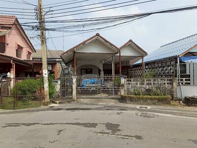ขาย - Baan Bua Thong Keha : บ้านบัวทองเคหะ, นนทบุรี