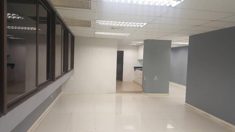Office for Rent, 258 sq.m., Ratchada Road, near MRT Huai Khwang (SPSAD3801), Bangkok, Din Daeng, Din Daeng, Bangkok, , 258 sqm, Office Space For Rent, by Agent Pla, 500139987 - DDproperty.com