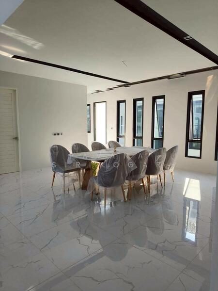 5-BR Villa, Bangkok, Bang Chak, Phra Khanong, Bangkok, 5 Bedrooms, 700 sqm, Villa For Rent, by Pavana Sirikogar, 500139991 - DDproperty.com