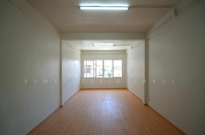 For Sale - 3-BR Townhouse, Bangkok