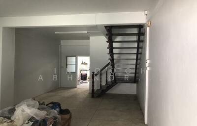 ขาย - ทาวน์เฮ้าส์ 2-ห้องนอน, กรุงเทพ