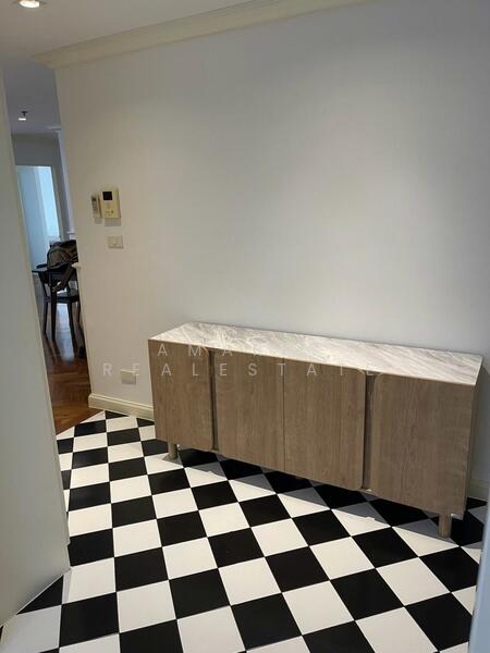 ให้เช่า - Serene Place Sukhumvit 24 : ซีรีน เพลส สุขุมวิท 24, กรุงเทพ