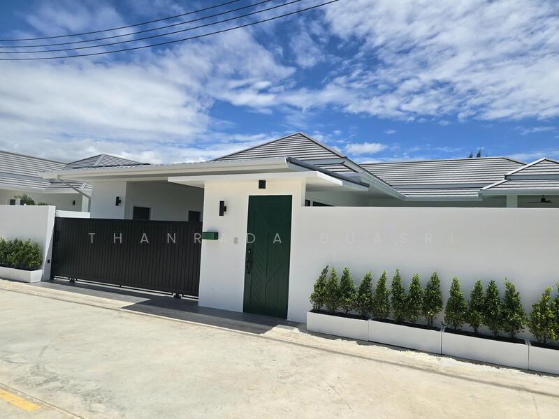 Botanica Hua Hin : โบทานิกา หัวหิน, ประจวบคีรีขันธ์, 542 Thap Tai, ทับใต้, หัวหิน, ประจวบคีรีขันธ์, 256 ตร.ม., วิลล่า ขาย, โดย Netsakaw Thongsritep, 500140604 - DDproperty.com