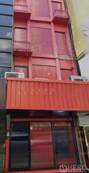 ให้เช่า - For rent Shophouse 180sqm in Khlong Tan, Khlong Toei BTS Phrom Phong HRE00206, กรุงเทพ