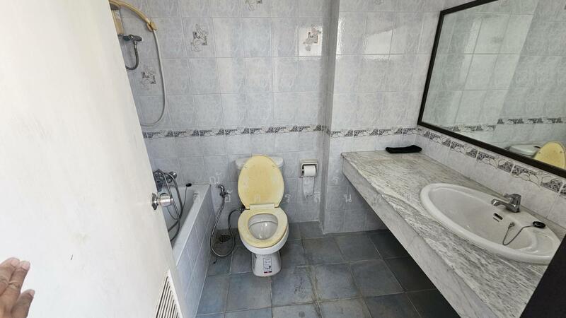 ขาย - Sathon Suites : คอนโด สาทรสวีท, กรุงเทพ