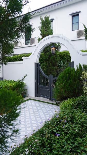 Nantawan Pool Villa Rama 9 New Krungthepkretha, Bangkok, ศรีนครินทร์ - ร่มเกล้า, Saphan Sung, Saphan Sung, Bangkok, 5 Bedrooms, 450 sqm, Single Detached House For Sale, by Nutty Property, 500141029 - DDproperty.com