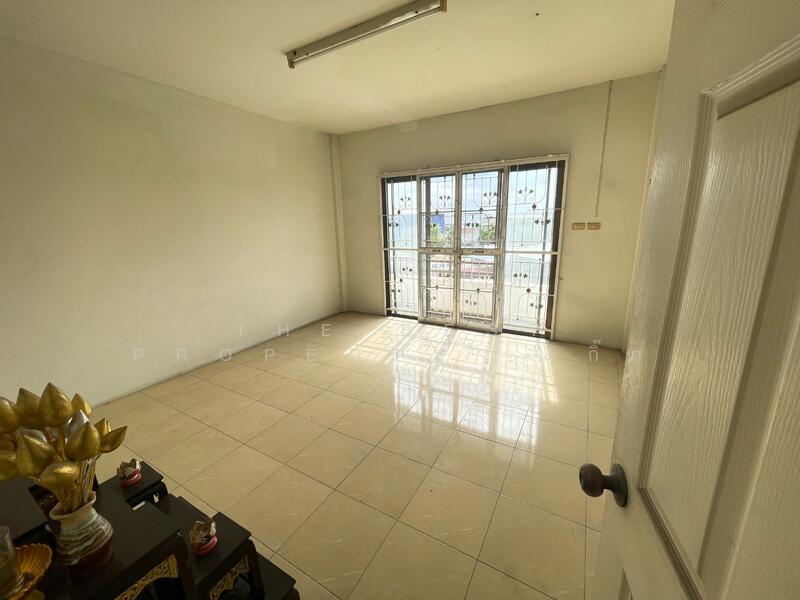 โกลเด้นเพลส เครือสหพัฒน์ (Golden Place) ชลบุรี, Chon Buri (Pattaya), Nong - Kham, Si Racha, Chon Buri (Pattaya), , 120 sqm, Shophouse For Sale, by The Best Property   กิ๊ก, 500141135 - DDproperty.com