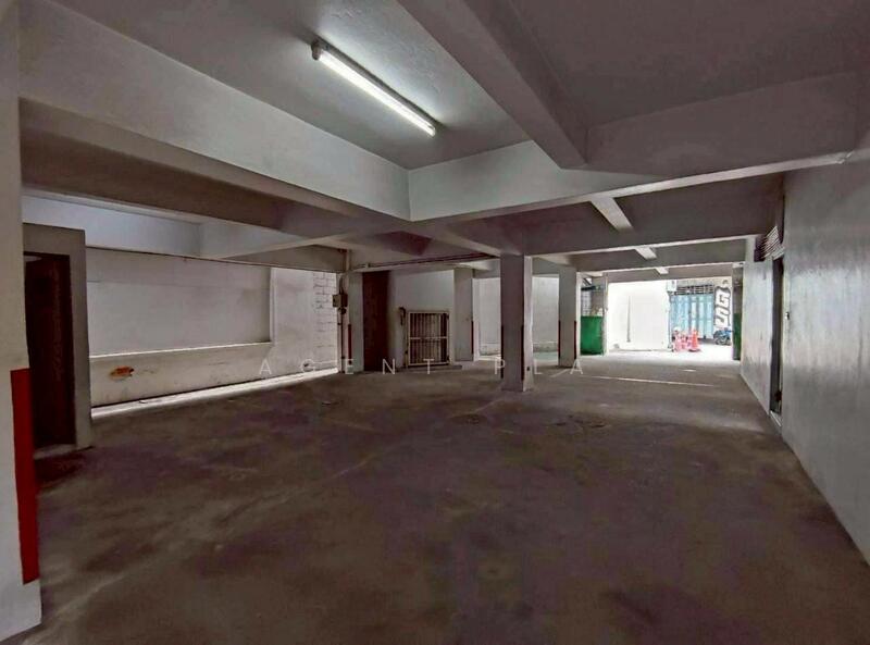 For Rent - Office space for rent on Rama IV Road, near MRT Hua Lamphong (SPSAD3802), Bangkok