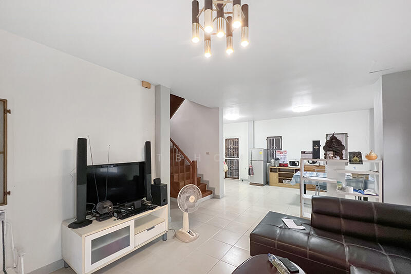 บุรีรมย์ วงแหวน-ปิ่นเกล้า, Nonthaburi, Plai Bang, Bang Kruai, Nonthaburi, 3 Bedrooms, 150 sqm, Semi-Detached House (Twin House) For Sale, by NTBHOME, 500141471 - DDproperty.com