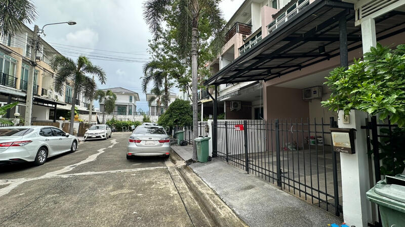 Vista Park Ratchada-Ramindra, Bangkok, Ratchada-Ramintra Road, Ram Inthra, Khan Na Yao, Bangkok, 4 Bedrooms, 178 sqm, Townhouse For Sale, by คุณ อนาคต ( อนาคต ), 500141485 - DDproperty.com