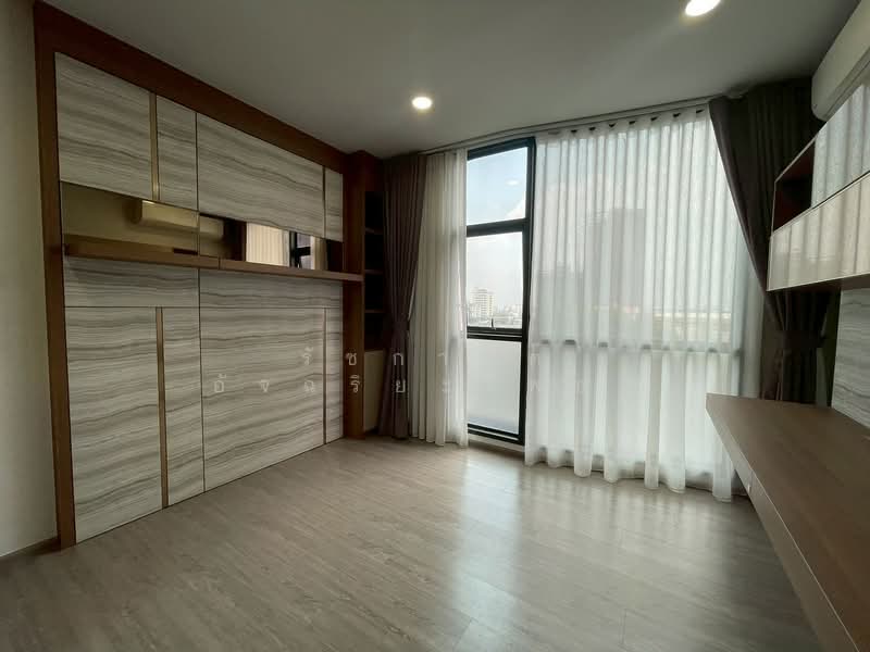 For Sale - Rhythm Ekkamai, Bangkok