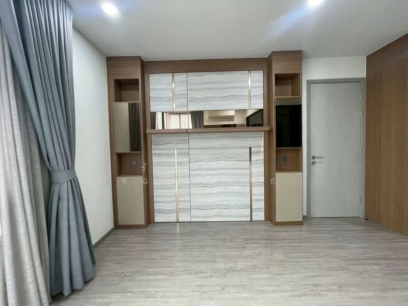 ขาย - Rhythm Ekkamai : ริทึ่ม เอกมัย, กรุงเทพ