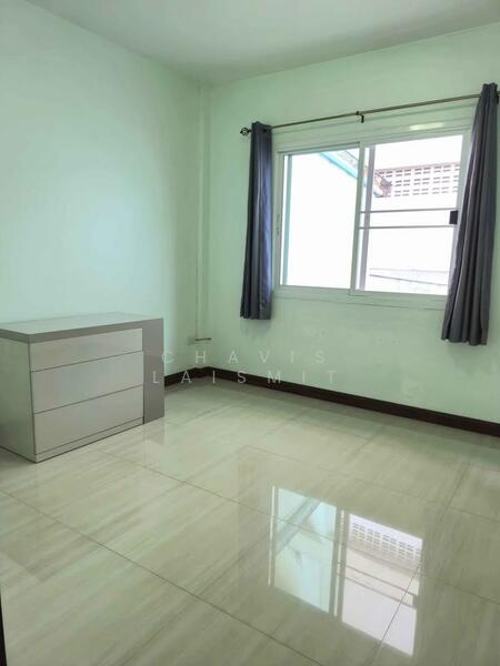 4-BR Townhouse, Bangkok, Lat Phrao, Lat Phrao, Bangkok, 4 Bedrooms, 325 sqm, Townhouse For Sale, by Chavis Laismit, 500141574 - DDproperty.com