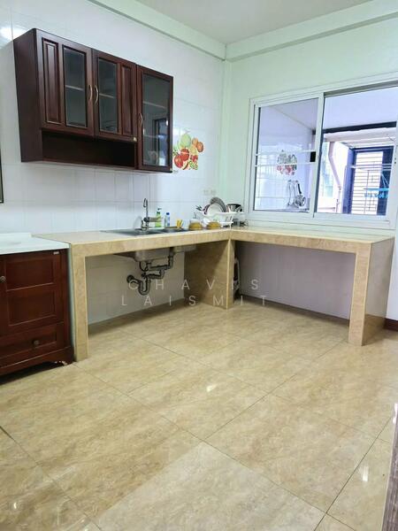 ทาวน์เฮ้าส์ 4-ห้องนอน, กรุงเทพ, ลาดพร้าว, ลาดพร้าว, กรุงเทพ, 325 ตร.ม., ทาวน์เฮ้าส์ ขาย, โดย Chavis Laismit, 500141574 - DDproperty.com