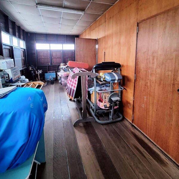 บ้านไม้2ชั้นพร้อมที่ดิน ซ.พหลโยธิน54/1 แยก4-29 (แม่จีน), กรุงเทพ, คลองถนน, สายไหม, กรุงเทพ, 70 ตร.ม., บ้านเดี่ยว ขาย, โดย AJHOMECENTER - คุณโป้ง, 500141620 - DDproperty.com