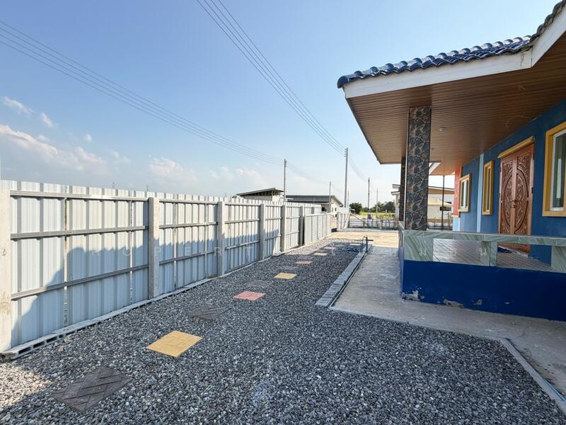 For Sale - ที่ดินพร้อมสิ่งปลูกสร้างลาดบัวหลวง พระนครศรีอยุธยา, Phra Nakhon Si Ayutthaya