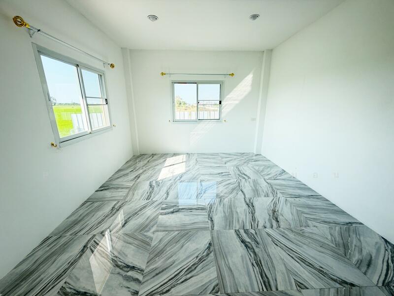 For Sale - ที่ดินพร้อมสิ่งปลูกสร้างลาดบัวหลวง พระนครศรีอยุธยา, Phra Nakhon Si Ayutthaya