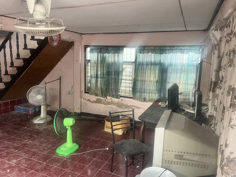 บ้านเดี่ยว ข้างล่างเป็นปูนข้างบนเป็นไม้ ซอยลาดพร้าว 83, Bangkok, Khlong Chaokhun Sing, Wang Thonglang, Bangkok, 2 Bedrooms, 120 sqm, Single Detached House For Sale, by NRagent, 500141793 - DDproperty.com