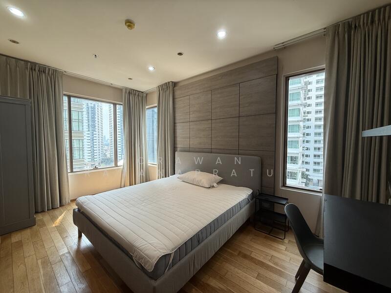 The Emporio Place, Bangkok, 93 Soi Sukhumvit 24, Sukhumvit Road, Khong Tan, Khlong Toei, Bangkok, 2 Bedrooms, 101 sqm, Condo For Sale, by Orawan Ratanapratum, 500141821 - DDproperty.com
