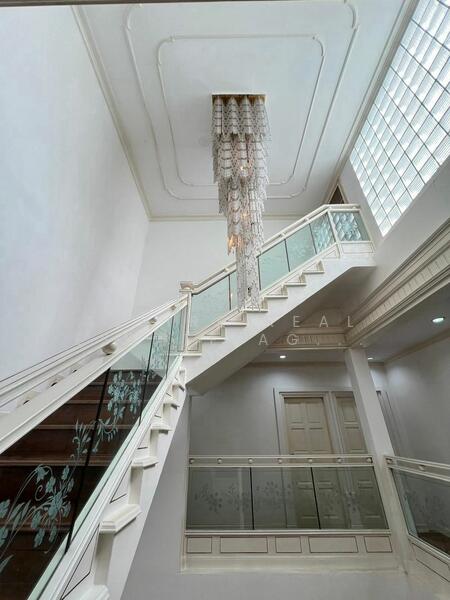 Detached House in Sukhumvit Soi 36, Pet Friendly, Bangkok, Phra Kanong, Khlong Toei, Bangkok, 9 Bedrooms, 680 sqm, Single Detached House For Rent, by Aspire Real Estate Agency Co., Ltd., 500141875 - DDproperty.com