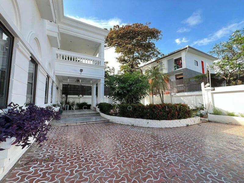 Detached House in Sukhumvit Soi 36, Pet Friendly, Bangkok, Phra Kanong, Khlong Toei, Bangkok, 9 Bedrooms, 680 sqm, Single Detached House For Rent, by Aspire Real Estate Agency Co., Ltd., 500141875 - DDproperty.com
