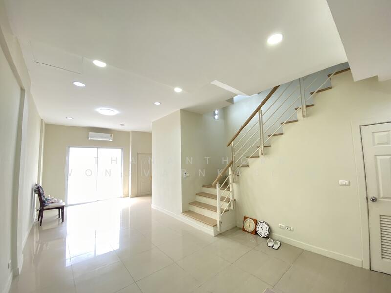 Premium Place Ekkamai-Ramindra : พรีเมี่ยม เพลส เอกมัย-รามอินทรา, กรุงเทพ, ถนนนวลจันทร์, คลองกุ่ม, บึงกุ่ม, กรุงเทพ, 179 ตร.ม., ทาวน์เฮ้าส์ ให้เช่า, โดย Thananthorn Wongvarnkaseam, 500141925 - DDproperty.com