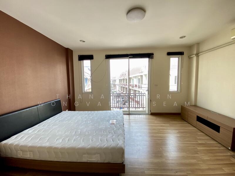 Premium Place Ekkamai-Ramindra : พรีเมี่ยม เพลส เอกมัย-รามอินทรา, กรุงเทพ, ถนนนวลจันทร์, คลองกุ่ม, บึงกุ่ม, กรุงเทพ, 179 ตร.ม., ทาวน์เฮ้าส์ ให้เช่า, โดย Thananthorn Wongvarnkaseam, 500141925 - DDproperty.com