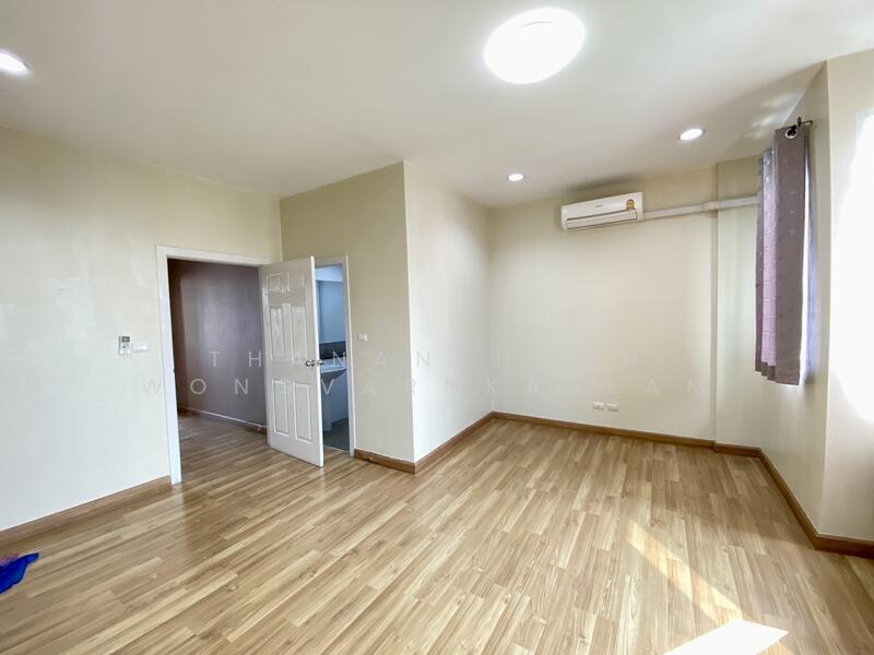 Premium Place Ekkamai-Ramindra, Bangkok, Nuanchan Road, Khlong Kum, Bueng Kum, Bangkok, 3 Bedrooms, 179 sqm, Townhouse For Rent, by Thananthorn Wongvarnkaseam, 500141925 - DDproperty.com