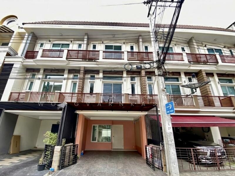 Premium Place Ekkamai-Ramindra, Bangkok, Nuanchan Road, Khlong Kum, Bueng Kum, Bangkok, 3 Bedrooms, 179 sqm, Townhouse For Rent, by Thananthorn Wongvarnkaseam, 500141925 - DDproperty.com