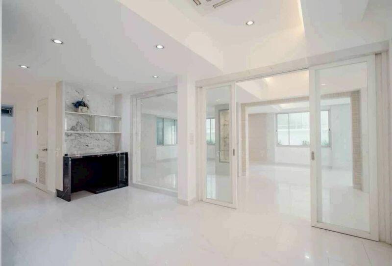 For Sale - WPDD-061 ทาวน์โฮม 3 ชั้น สุขุมวิท 15, Bangkok