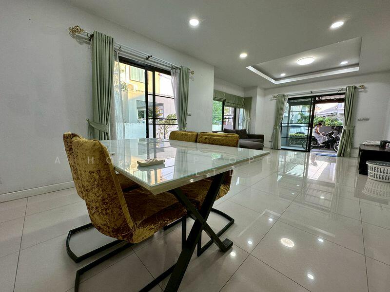 For Sale - Maneerin Privacy Sriracha, Chon Buri (Pattaya)