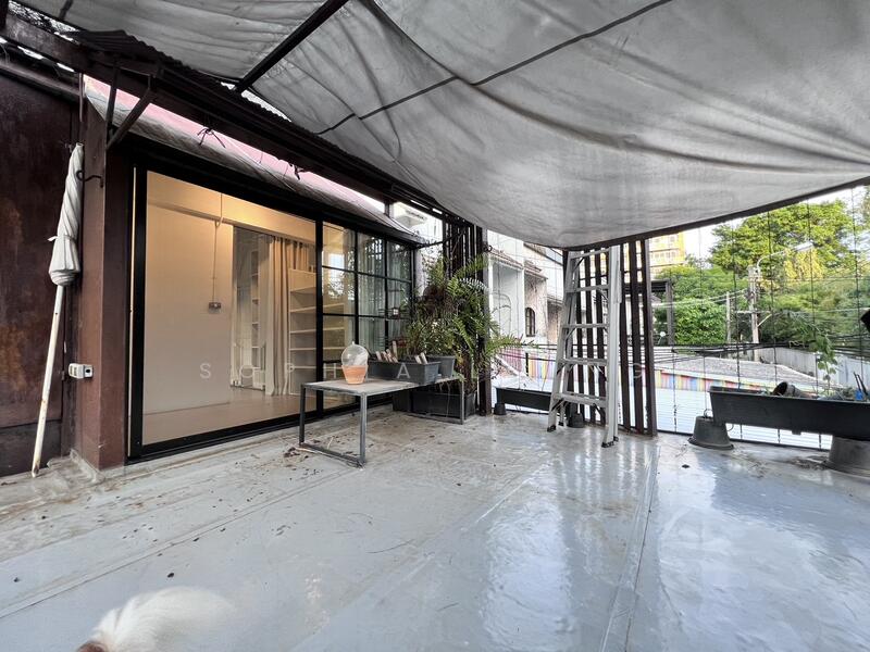 2-Story Townhouse for Rent Ekkamai Soi 12, Bangkok, Ekkamai Soi 12, Khlong Tan Nua, Watthana, Bangkok, 2 Bedrooms, 210 sqm, Townhouse For Rent, by Sophia Leung, 500142121 - DDproperty.com