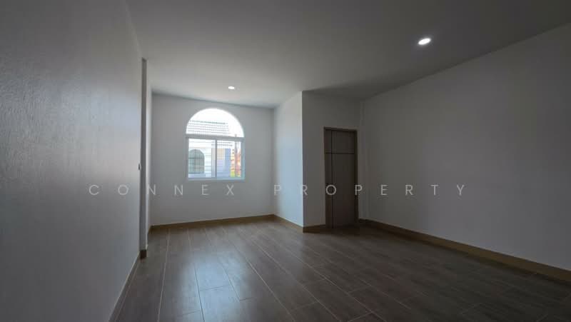 Worarakun House, along Khlong Song, Bangkok, Bang Chun, Khlong Sam Wa, Bangkok, 2 Bedrooms, 110 sqm, Townhouse For Sale, by Connex Property, 500142132 - DDproperty.com