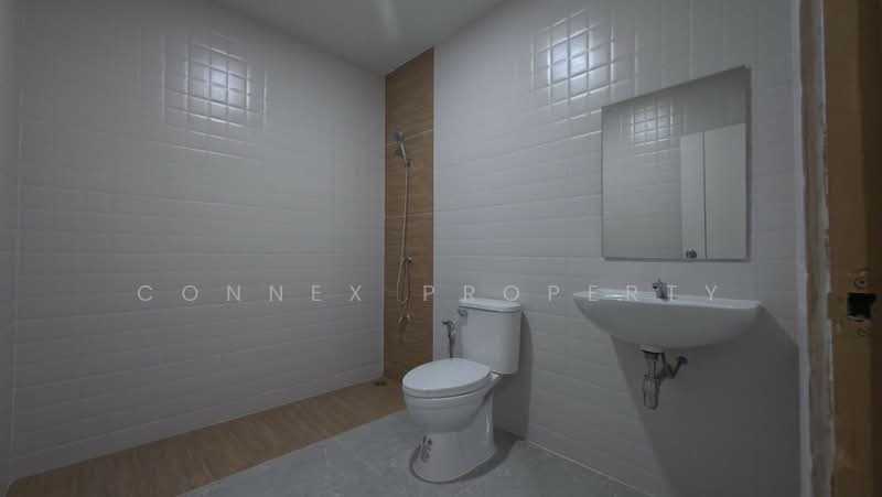 Worarakun House, along Khlong Song, Bangkok, Bang Chun, Khlong Sam Wa, Bangkok, 2 Bedrooms, 110 sqm, Townhouse For Sale, by Connex Property, 500142132 - DDproperty.com