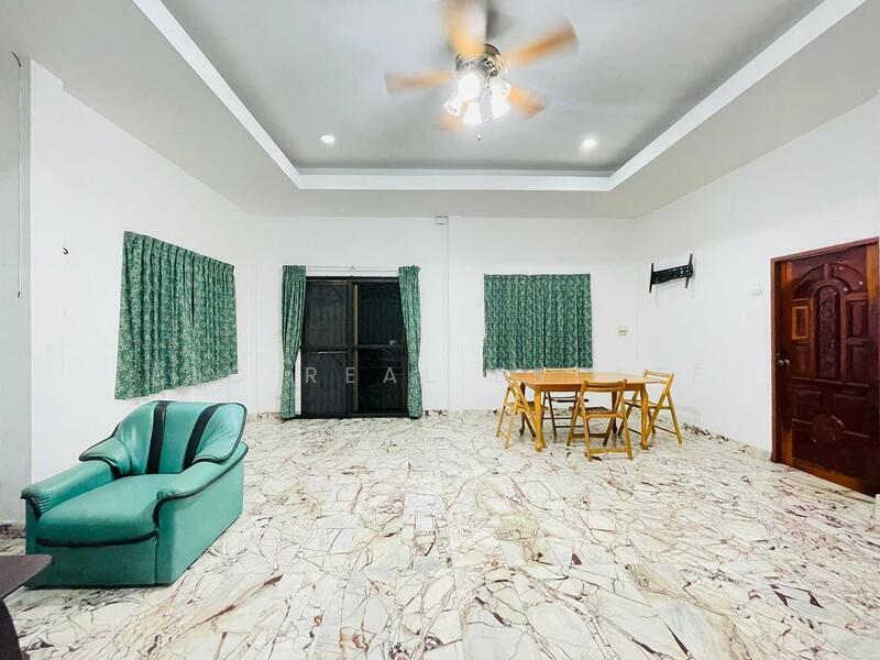 House 2 Bedrooms for sale East Pattaya, Chon Buri (Pattaya), Bang Lamung, Bang Lamung (Pattaya), Chon Buri (Pattaya), 2 Bedrooms, 300 sqm, Single Detached House For Sale, by PLC Real Estate, 500142207 - DDproperty.com