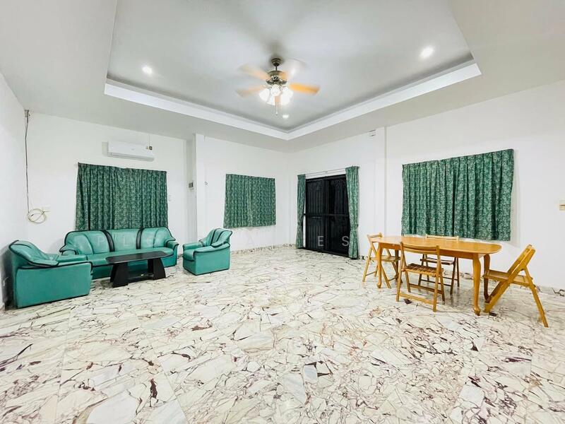 House 2 Bedrooms for sale East Pattaya, Chon Buri (Pattaya), Bang Lamung, Bang Lamung (Pattaya), Chon Buri (Pattaya), 2 Bedrooms, 300 sqm, Single Detached House For Sale, by PLC Real Estate, 500142207 - DDproperty.com