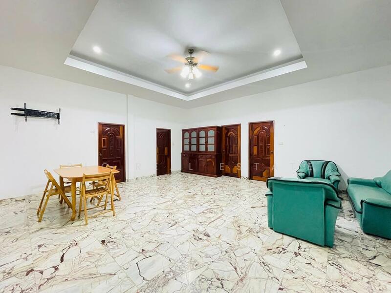 House 2 Bedrooms for sale East Pattaya, Chon Buri (Pattaya), Bang Lamung, Bang Lamung (Pattaya), Chon Buri (Pattaya), 2 Bedrooms, 300 sqm, Single Detached House For Sale, by PLC Real Estate, 500142207 - DDproperty.com