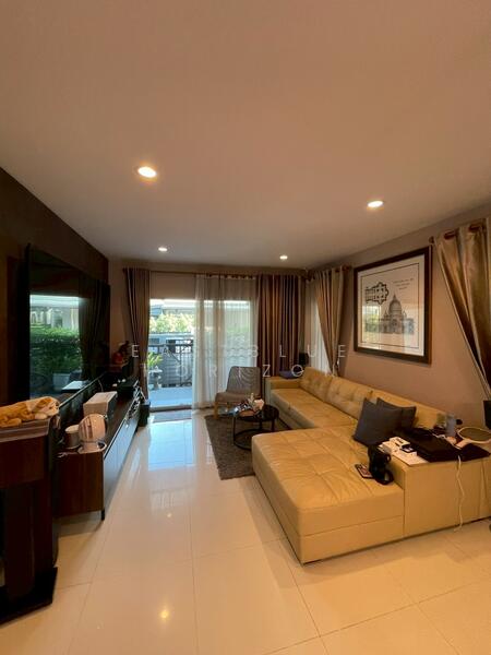 For Sale - The Plant Estique Pattanakarn 38, Bangkok