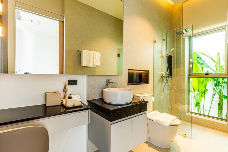 sale! Luxury villa in Rawai, Phuket. 216 sq.m., 2 bedrooms. Selling for 13.9 million baht., Phuket, Rawai, Muang Phuket, Phuket, 1 Bedroom, 216 sqm, Villa For Sale, by Rachen Nopsuwan, 500142220 - DDproperty.com