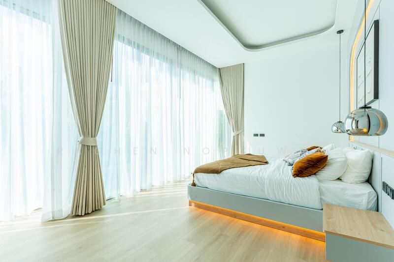 sale! Luxury villa in Rawai, Phuket. 216 sq.m., 2 bedrooms. Selling for 13.9 million baht., Phuket, Rawai, Muang Phuket, Phuket, 1 Bedroom, 216 sqm, Villa For Sale, by Rachen Nopsuwan, 500142220 - DDproperty.com