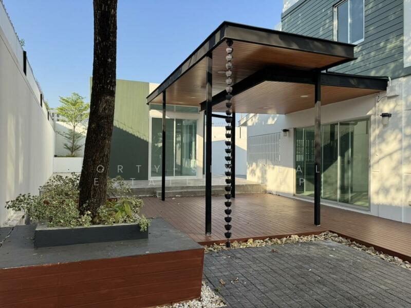 ให้เช่า ทาวน์เฮาส์รีโนเวทใหม่ Baan mai บ้านหลังมุม ใหญ่สุดในโครงการ, Bangkok, พระรามที่2 ซอย47, Tha Kham, Bang Khun Thian, Bangkok, 4 Bedrooms, 215 sqm, Townhouse For Rent, by Forty-Six Real Estate Group, 500142360 - DDproperty.com