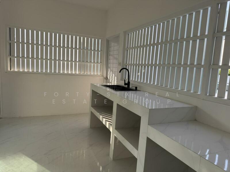 ให้เช่า ทาวน์เฮาส์รีโนเวทใหม่ Baan mai บ้านหลังมุม ใหญ่สุดในโครงการ, Bangkok, พระรามที่2 ซอย47, Tha Kham, Bang Khun Thian, Bangkok, 4 Bedrooms, 215 sqm, Townhouse For Rent, by Forty-Six Real Estate Group, 500142360 - DDproperty.com