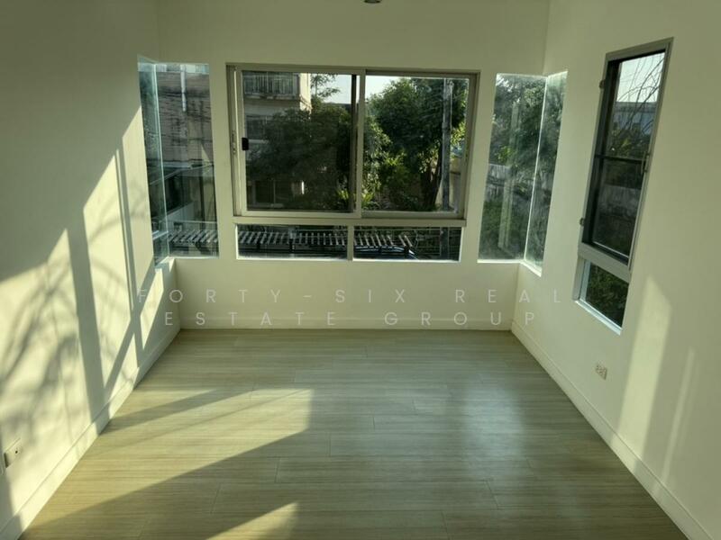 ให้เช่า ทาวน์เฮาส์รีโนเวทใหม่ Baan mai บ้านหลังมุม ใหญ่สุดในโครงการ, Bangkok, พระรามที่2 ซอย47, Tha Kham, Bang Khun Thian, Bangkok, 4 Bedrooms, 215 sqm, Townhouse For Rent, by Forty-Six Real Estate Group, 500142360 - DDproperty.com