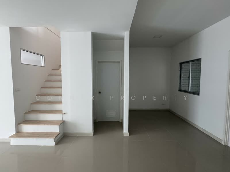 Pruksa Ville Rangsit-Workpoint, Pathum Thani, Prem Prachakon Canal Road, Bang Phun, Muang Pathum Thani, Pathum Thani, 3 Bedrooms, 111 sqm, Townhouse For Sale, by Connex Property, 500142368 - DDproperty.com