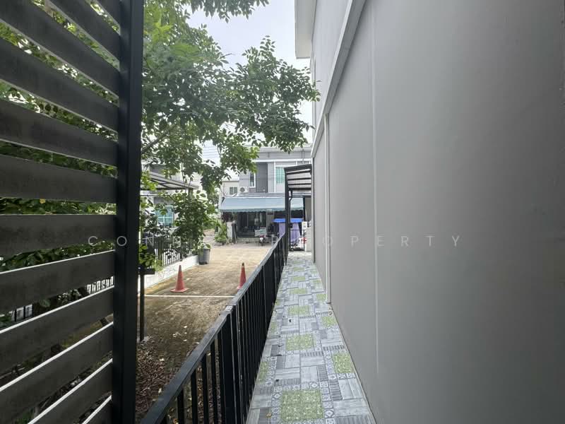 Pruksa Ville Rangsit-Workpoint, Pathum Thani, Prem Prachakon Canal Road, Bang Phun, Muang Pathum Thani, Pathum Thani, 3 Bedrooms, 111 sqm, Townhouse For Sale, by Connex Property, 500142368 - DDproperty.com